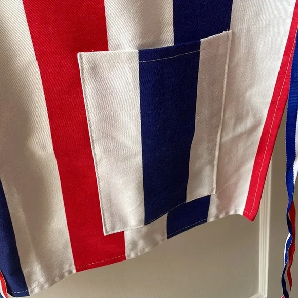 French Apron - Picture 3 of 4